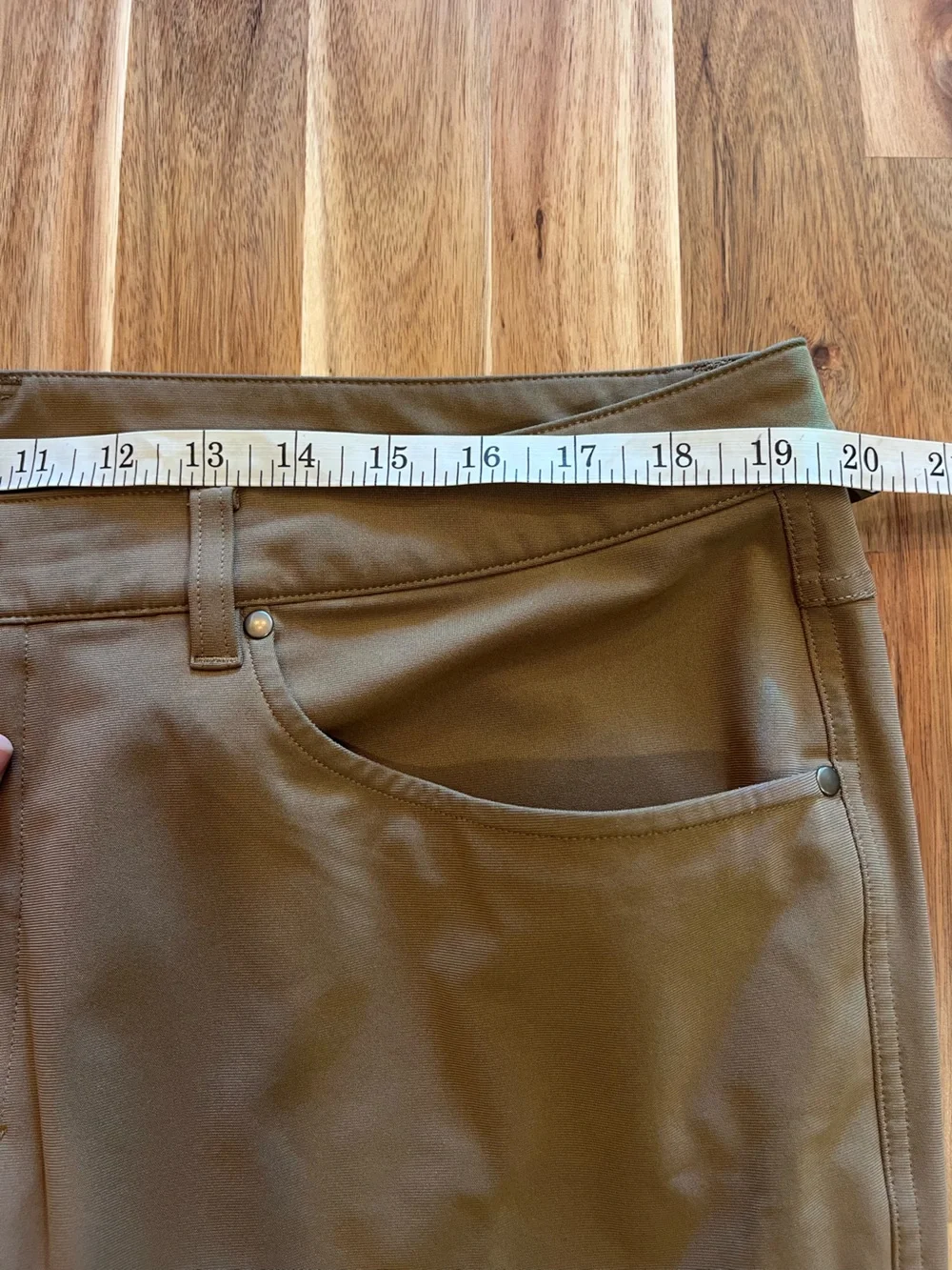 Lululemon Men’s ABC 5 Pocket Pants Green Khaki Size 38 x 33 approx